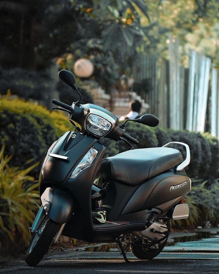 Suzuki Access 125 secondary view 1