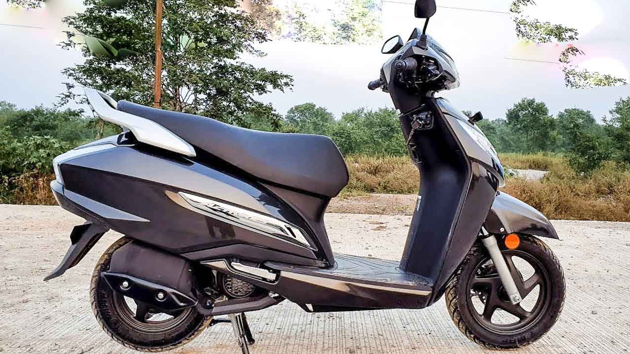 Honda Activa 5G secondary view 1